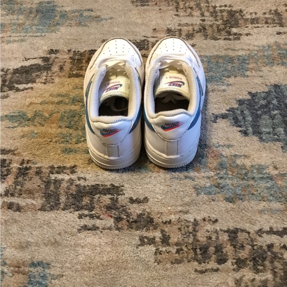 Nike Air Force 1 - Picture 4 of 5